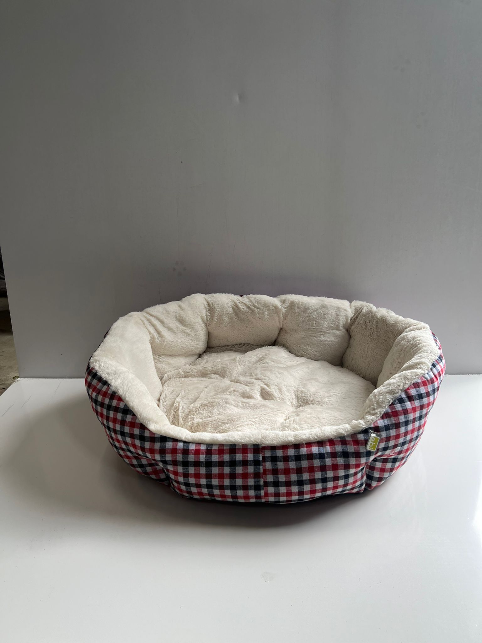 Country Tartan Nest Dog Bed - Image 3