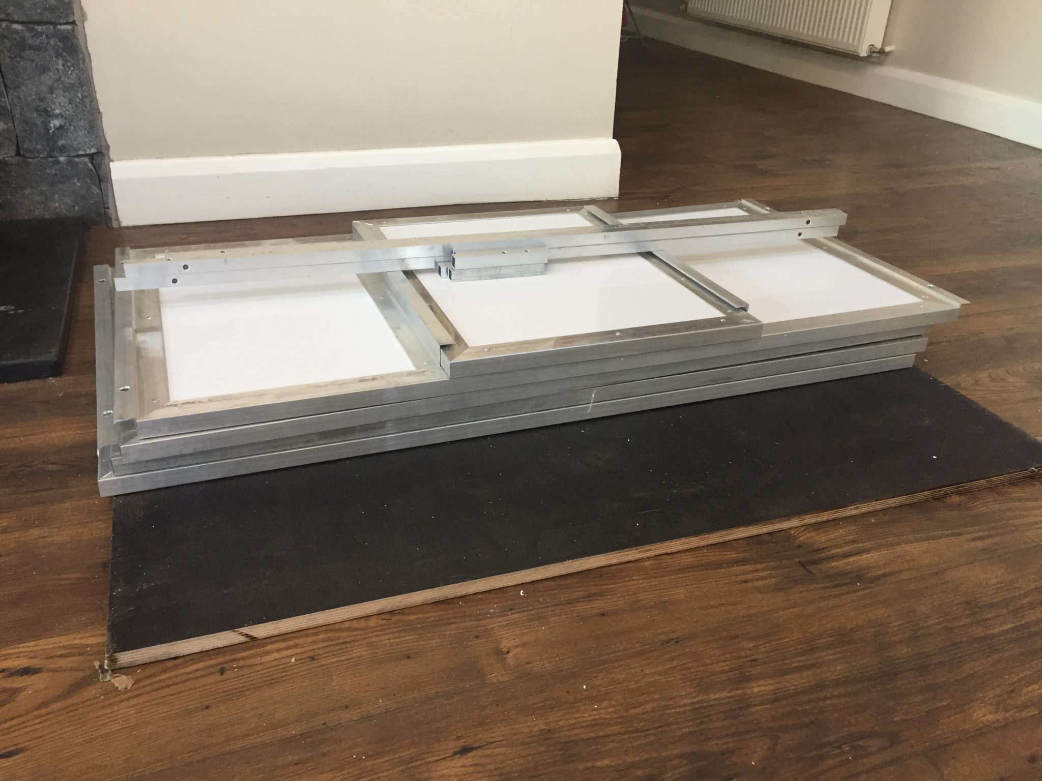 Professional Whelping Beds - Image 2